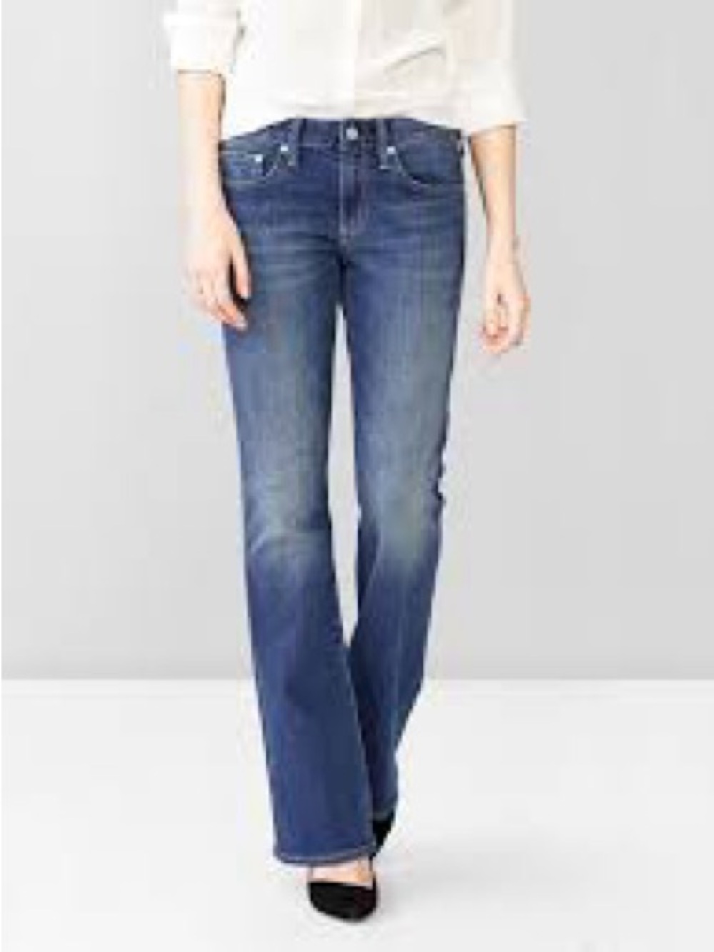GAP 1969 Women's Flare Jeans in Medium Blue Wash